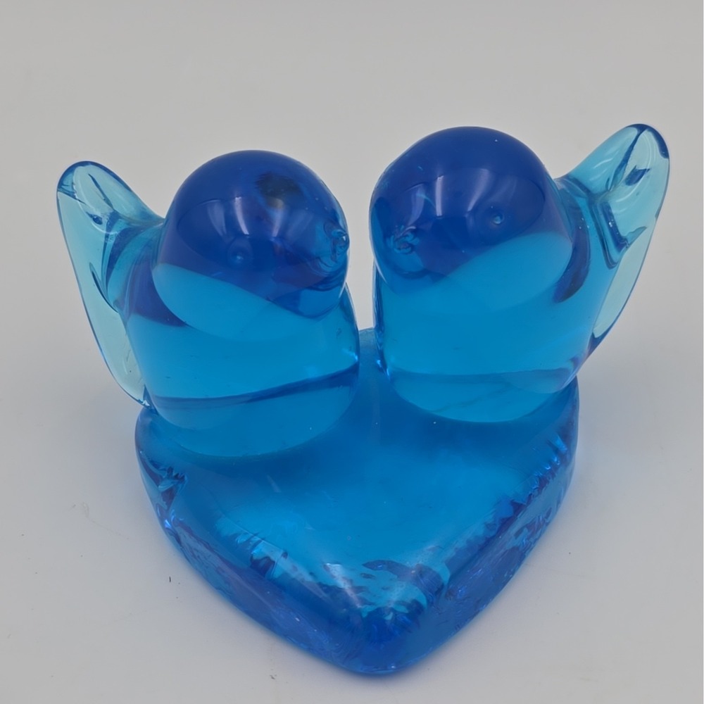 Vintage 1986 Leo Ward Bluebird Of Happiness, Art Glass Birds, Heart-Shaped Base